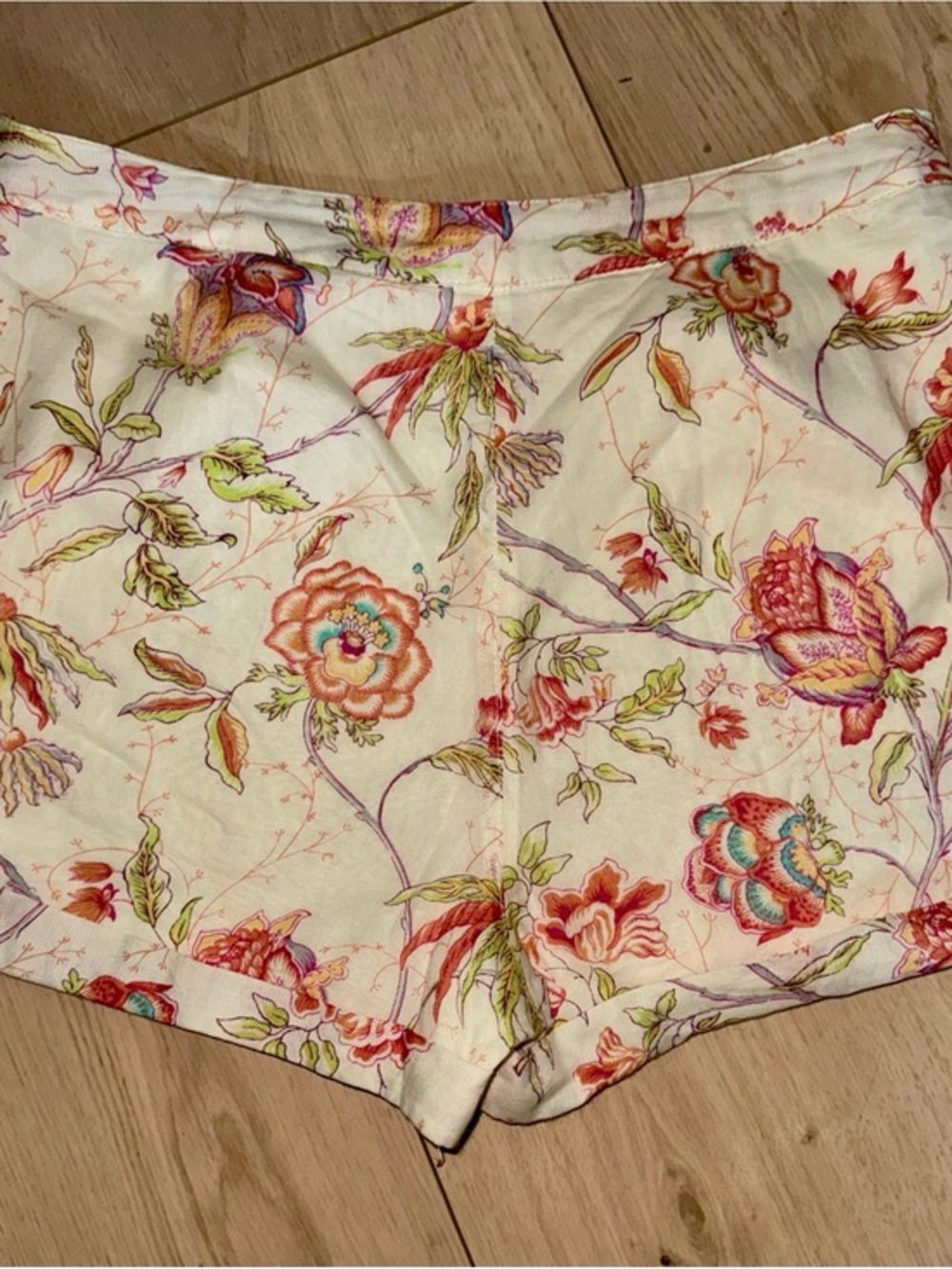 Floral Shorts Size 4 Cuffed Front Pockets Zips on the Side By TULLE